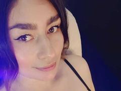 Michonnek - female with brown hair and  small tits webcam at xLoveCam