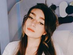 Michonnek - female with brown hair and  small tits webcam at xLoveCam