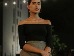 Mielmia - female with black hair and  small tits webcam at xLoveCam