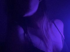 MiiS - female webcam at xLoveCam