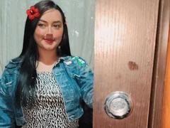 MiiaRousse - female with black hair webcam at xLoveCam