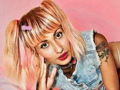 MikaLu - blond female webcam at xLoveCam