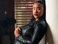 MikaelaCooper - female with black hair webcam at xLoveCam