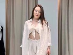 MikeBooras - female with brown hair webcam at xLoveCam