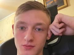 MikkiForus - male webcam at xLoveCam