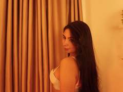 MilaDor - female with black hair and  big tits webcam at xLoveCam