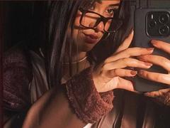 MilaDreams - female with brown hair and  big tits webcam at xLoveCam