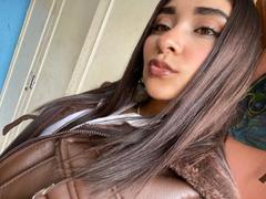 MilaDreams - female with brown hair and  big tits webcam at xLoveCam