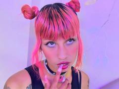MilaRouge - female webcam at xLoveCam