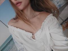 MilaYanis from xLoveCam