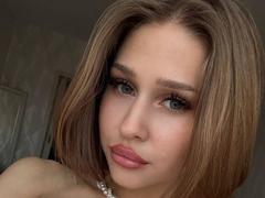 MilagrosEdmisten - female webcam at xLoveCam