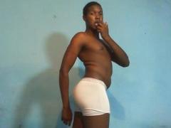 Milakay - male webcam at xLoveCam