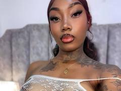 MilanCartier - female with brown hair and  big tits webcam at xLoveCam