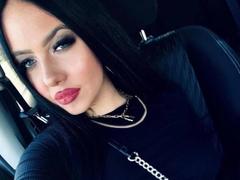 MilanaJuice - female with black hair webcam at xLoveCam