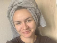 MilanaKolliz - female with brown hair and  small tits webcam at xLoveCam