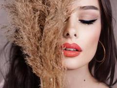 SexyWetLips - female with brown hair and  small tits webcam at ImLive