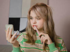 MilanaWent - blond female webcam at LiveJasmin