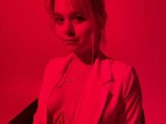 MilanaWent - blond female webcam at LiveJasmin