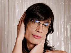 MilarHole - shemale with black hair webcam at xLoveCam