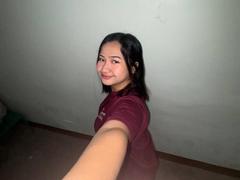 MildaBebee - female webcam at xLoveCam