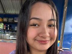 MildaBebee - female webcam at xLoveCam