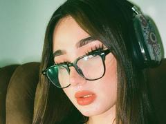 MileyBaker - shemale webcam at xLoveCam