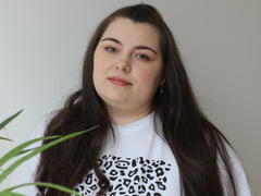 MileyMiln - female webcam at xLoveCam
