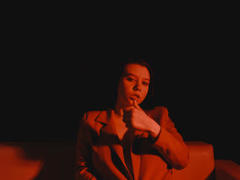 MileyCain - female with brown hair and  big tits webcam at LiveJasmin