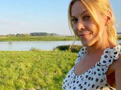 Miley-Weasel - blond female webcam at xLoveCam