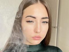 Miliaana - female webcam at xLoveCam