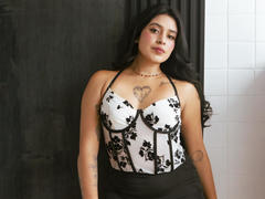 MillaDurand - female with black hair and  big tits webcam at xLoveCam
