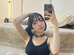 MillaHottLove69 - female with black hair and  small tits webcam at xLoveCam