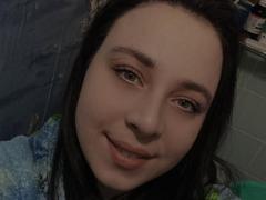 MillaSourety - female with black hair and  big tits webcam at xLoveCam