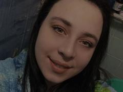MillaSourety - female with black hair and  big tits webcam at xLoveCam