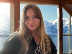 MillieLust - blond female with  small tits webcam at xLoveCam