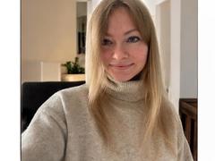 MillieLust - blond female with  small tits webcam at xLoveCam