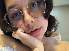 MillieRoy - female with brown hair and  big tits webcam at LiveJasmin