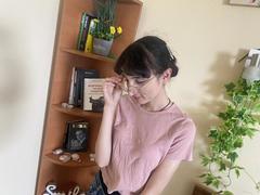 AshleyTaft - female with brown hair webcam at LiveJasmin