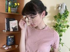 AshleyTaft - female with brown hair webcam at LiveJasmin