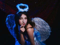 MillyLane from xLoveCam