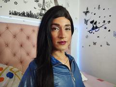DilanHockins1 - shemale with black hair webcam at ImLive