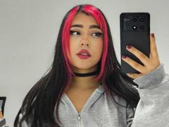 MimiLuvy from xLoveCam