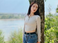 MimiRoo-hot - female with black hair webcam at xLoveCam