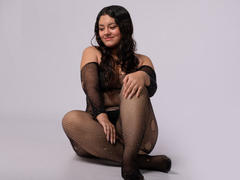 MimiRose - female with black hair and  big tits webcam at xLoveCam