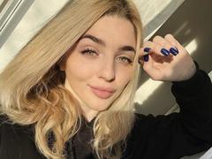 Mimimia - female webcam at xLoveCam