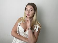 Mimimia - female webcam at xLoveCam