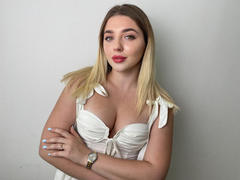 Mimimia - female webcam at xLoveCam