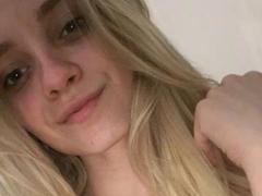 MiniHolly - blond female with  small tits webcam at xLoveCam