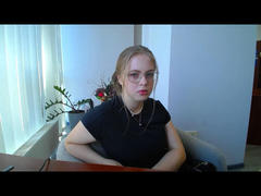 Ministiya from xLoveCam