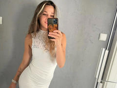 Minnie-hot - female webcam at xLoveCam